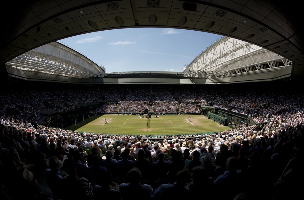 In vantaggio sotto il tetto di Wimbledon